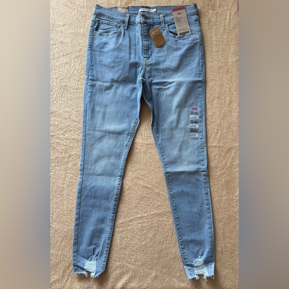 Levi's Denim - Levi's Women's Skinny Jeans in Soft Blue